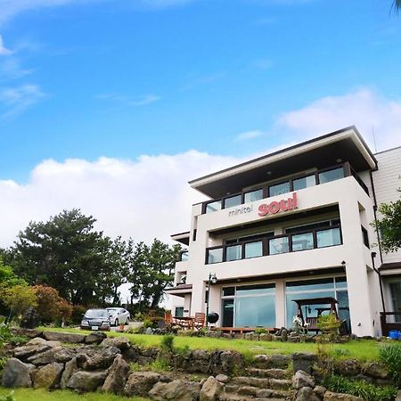Minitel Soul Hotel Seogwipo-stad Buitenkant foto