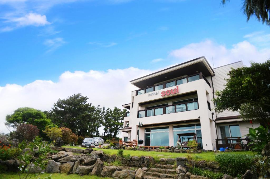 Minitel Soul Hotel Seogwipo-stad Buitenkant foto